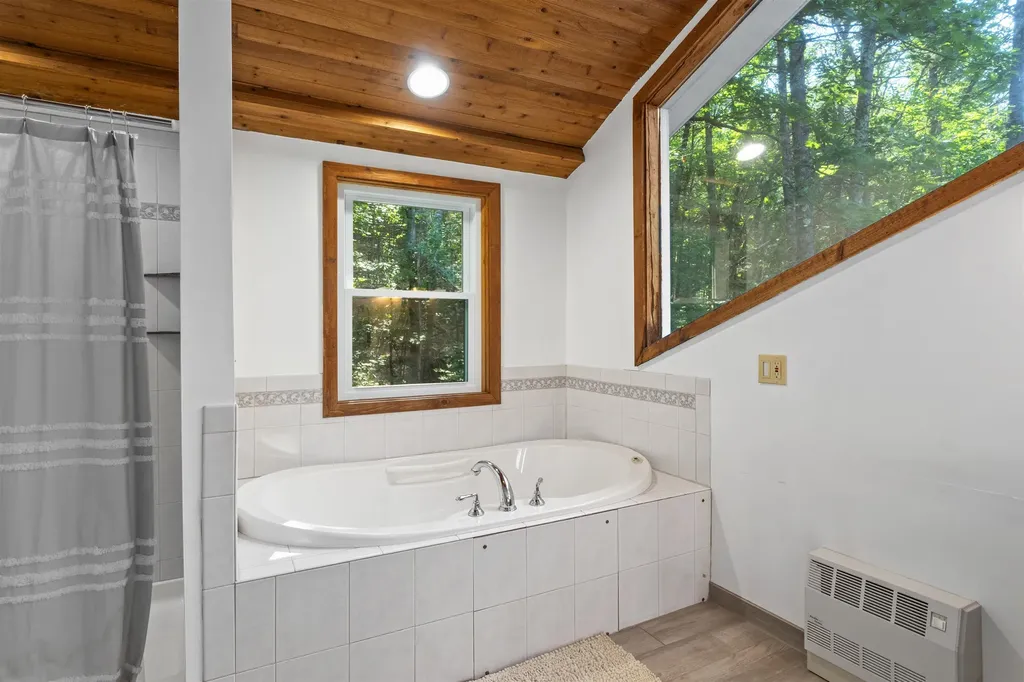 50 Drachenfels Road Conway NH 03860