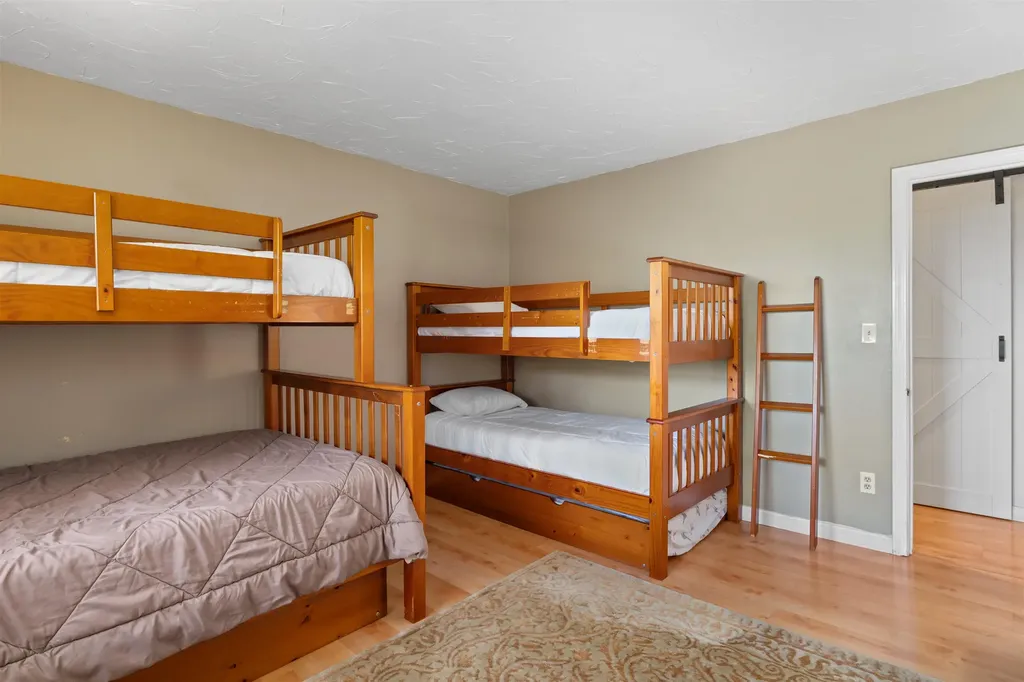 50 Drachenfels Road Conway NH 03860