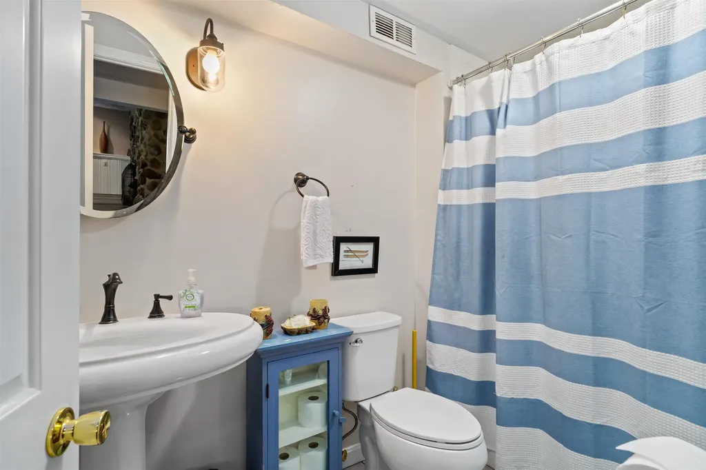 50 Drachenfels Road Conway NH 03860