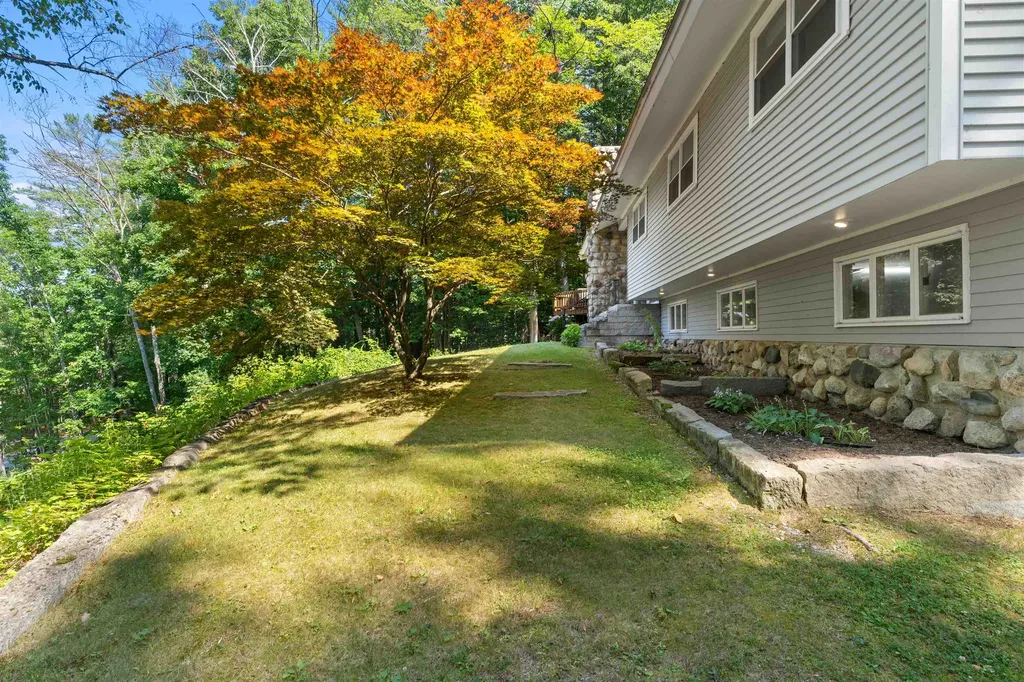 50 Drachenfels Road Conway NH 03860