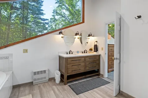 50 Drachenfels Road Conway NH 03860