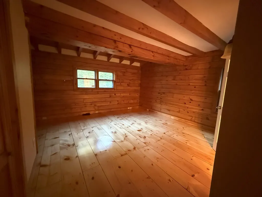 22 Greenwood Road Weare NH 03281