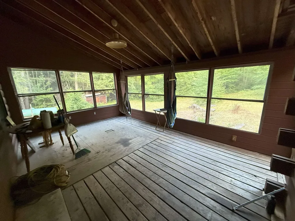 22 Greenwood Road Weare NH 03281