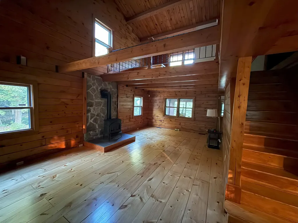 22 Greenwood Road Weare NH 03281