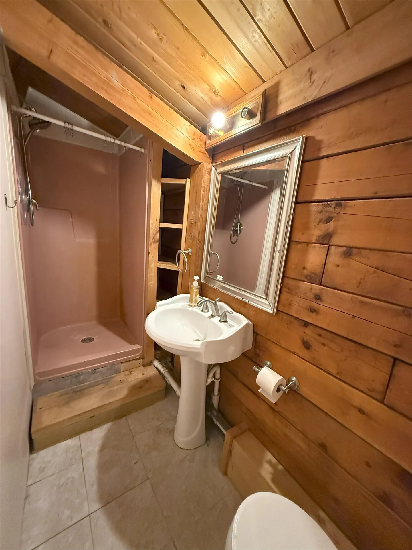 22 Greenwood Road Weare NH 03281