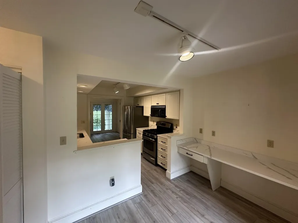 579 Sagamore Avenue Portsmouth NH 03801