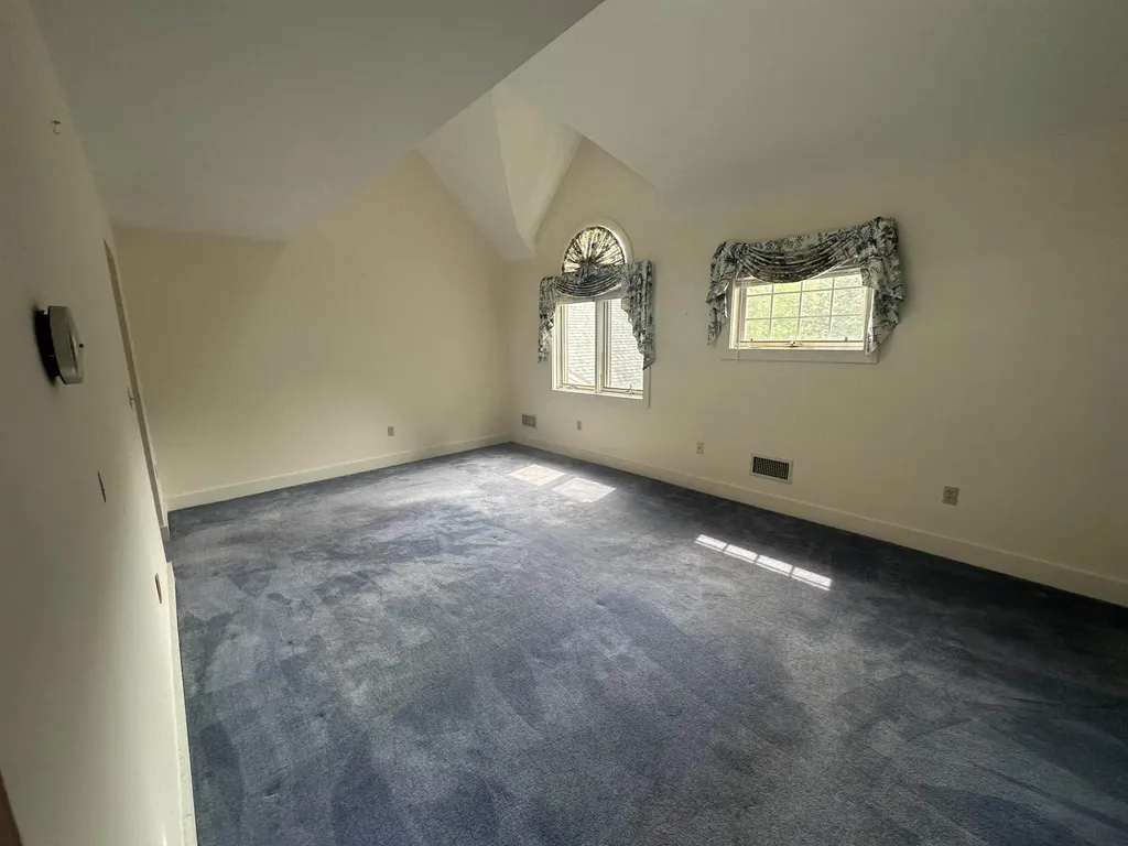 579 Sagamore Avenue Portsmouth NH 03801