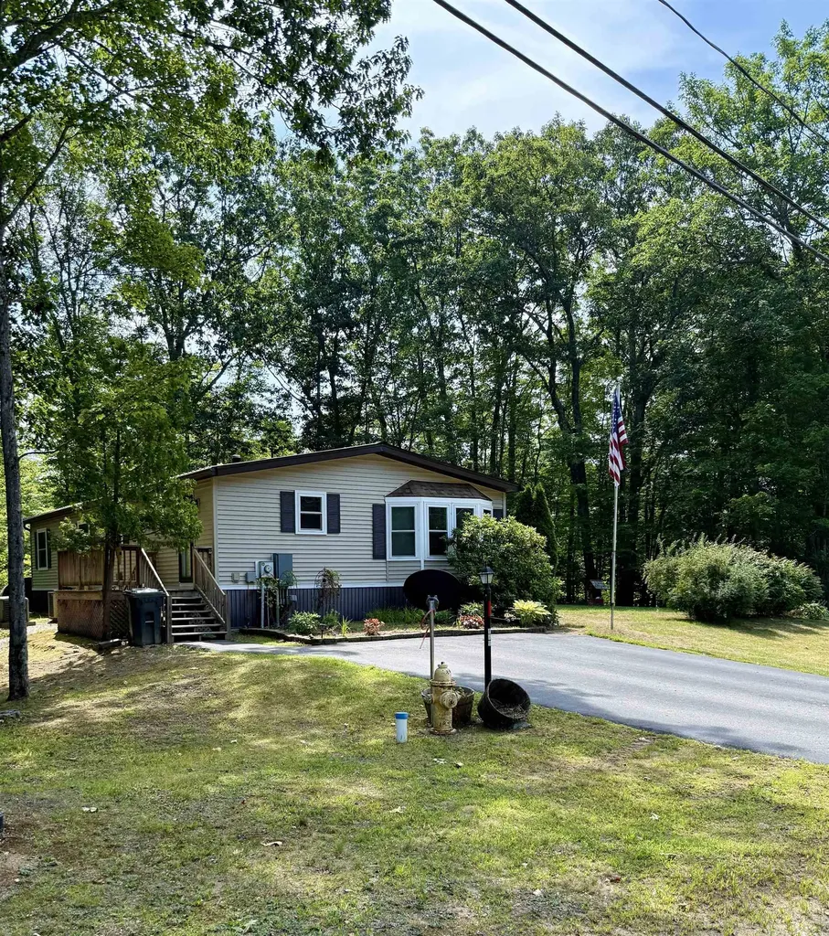 141 Redwood Road Loudon NH 03307