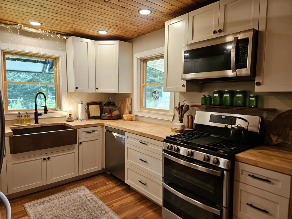 762 Potter Road Lowell VT 05847