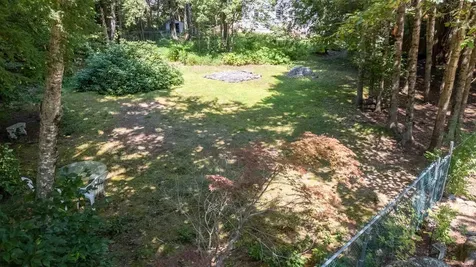 54 New London Drive Barnstead NH 03225