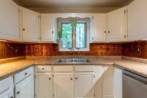 54 New London Drive Barnstead NH 03225