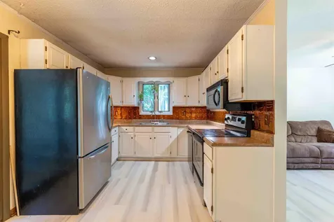 54 New London Drive Barnstead NH 03225