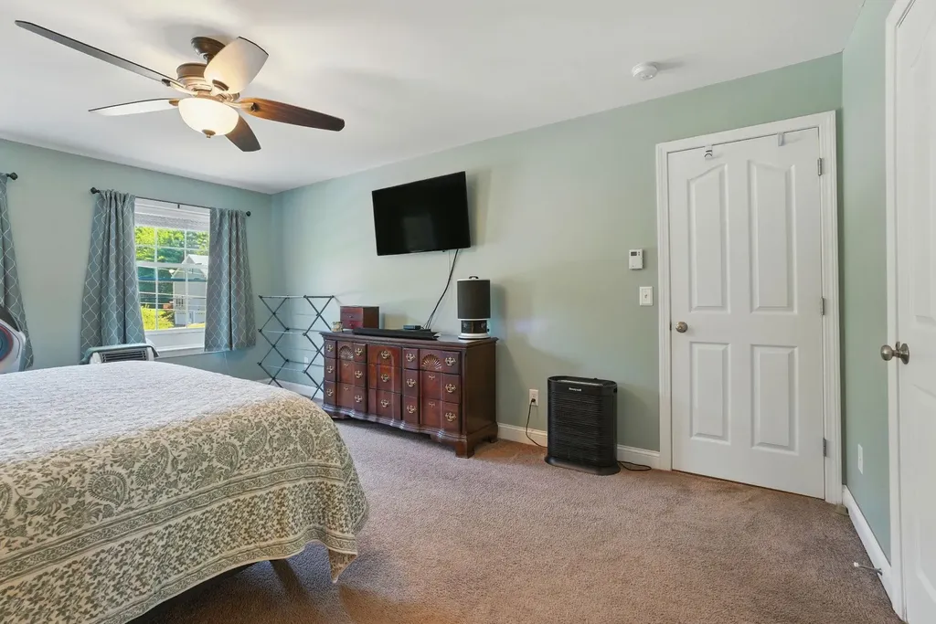 18 Misty Lane Rochester NH 03839