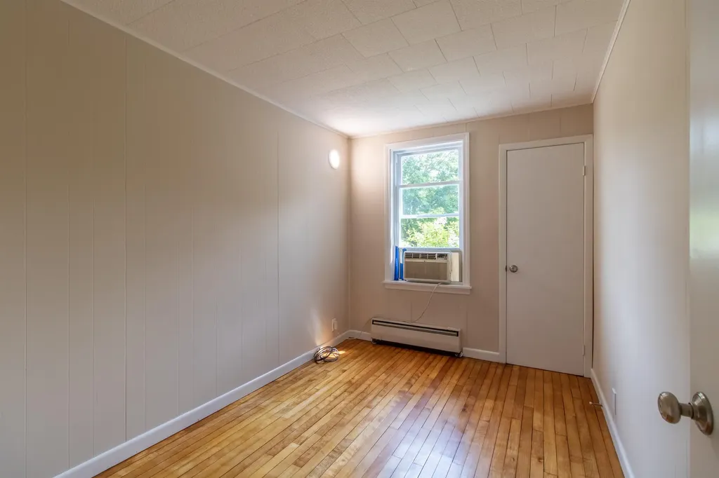 573 Sias Avenue Newport City VT 05855