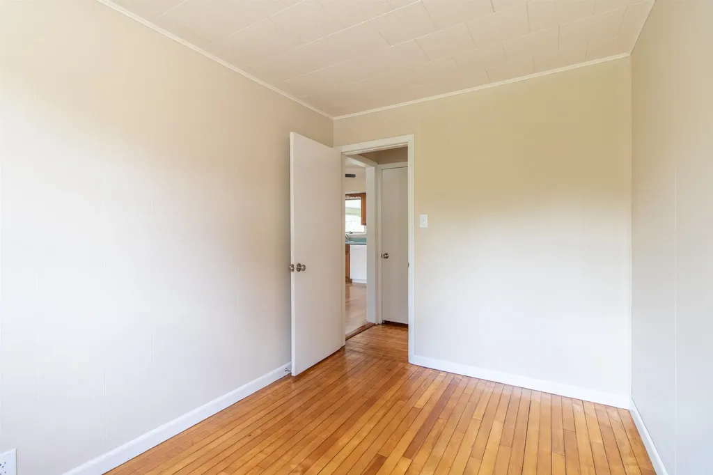 573 Sias Avenue Newport City VT 05855