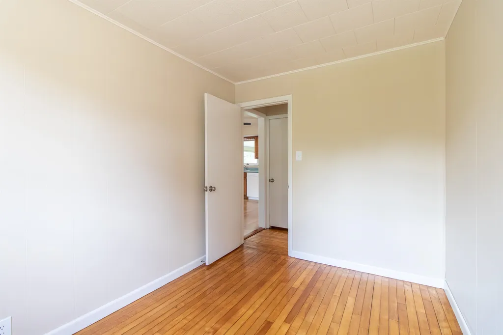573 Sias Avenue Newport City VT 05855