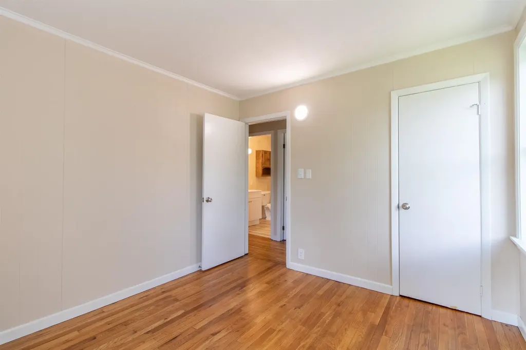 573 Sias Avenue Newport City VT 05855