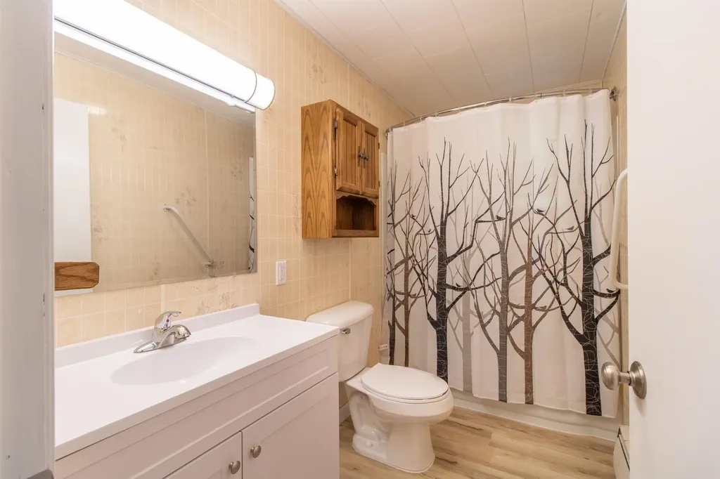 573 Sias Avenue Newport City VT 05855