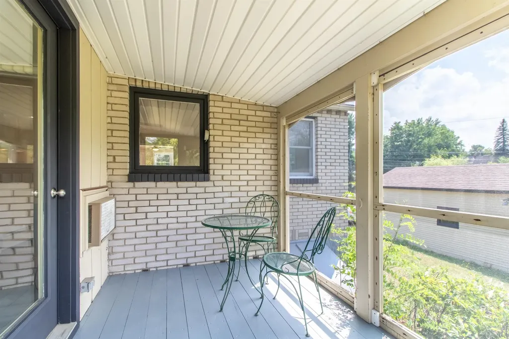 573 Sias Avenue Newport City VT 05855