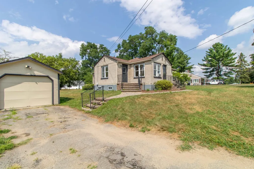 573 Sias Avenue Newport City VT 05855