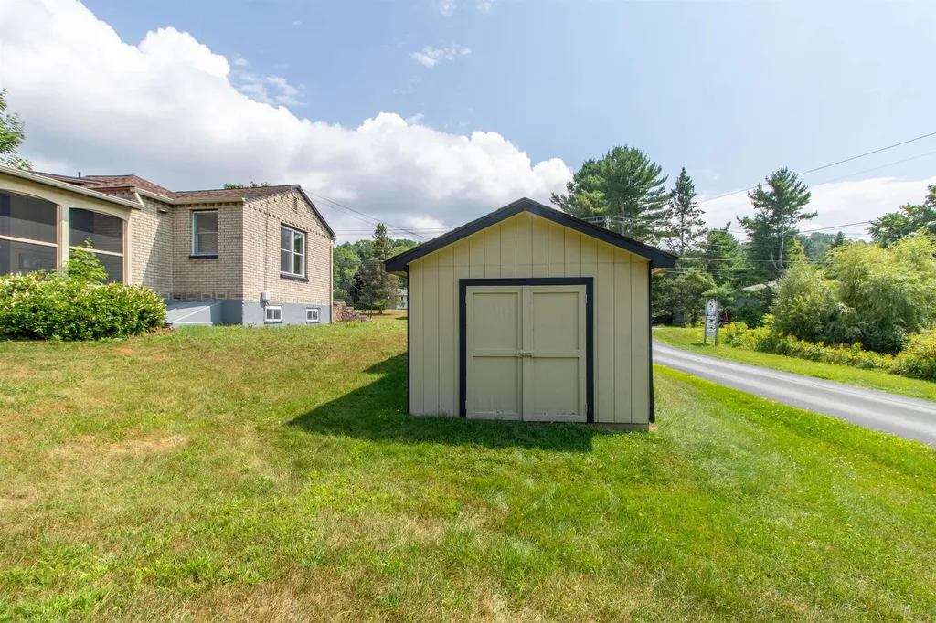 573 Sias Avenue Newport City VT 05855