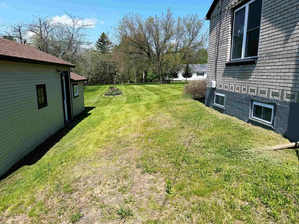 573 Sias Avenue Newport City VT 05855