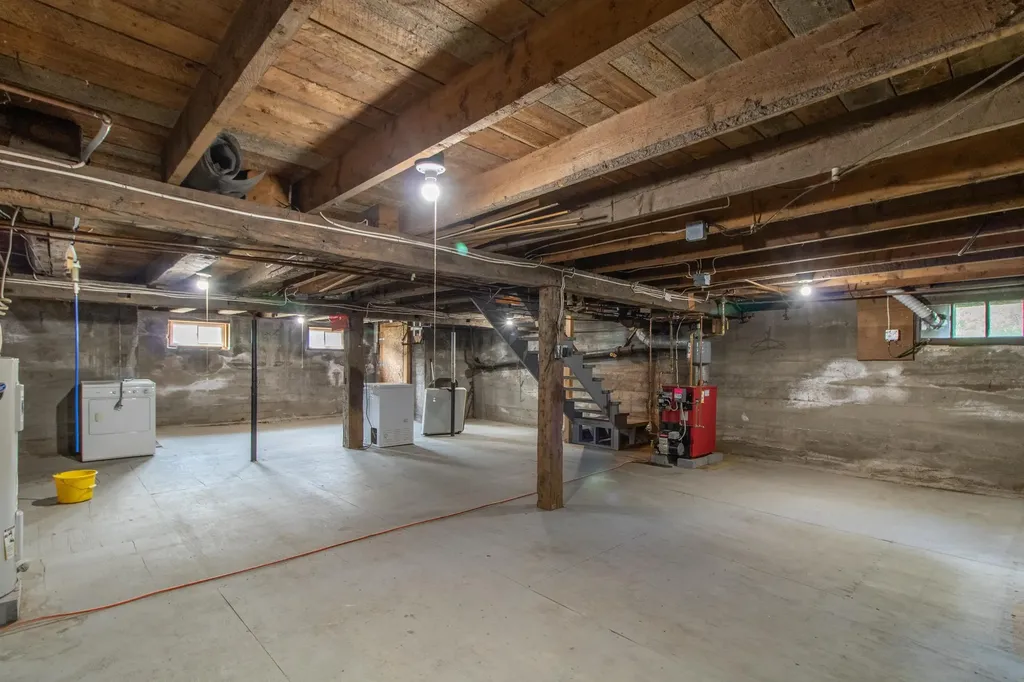 573 Sias Avenue Newport City VT 05855