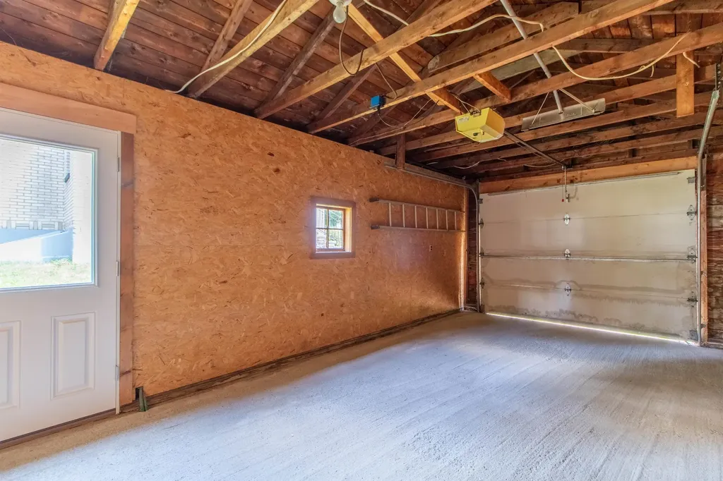 573 Sias Avenue Newport City VT 05855