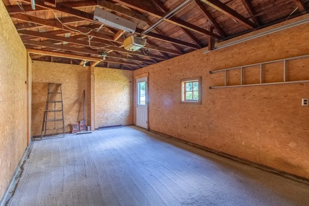 573 Sias Avenue Newport City VT 05855