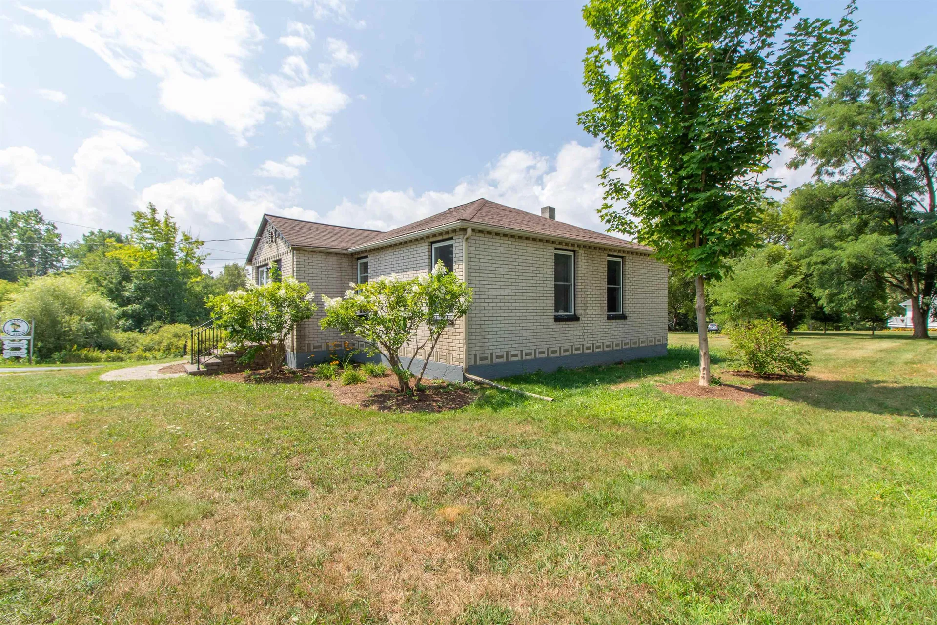 573 Sias Avenue Newport City VT 05855