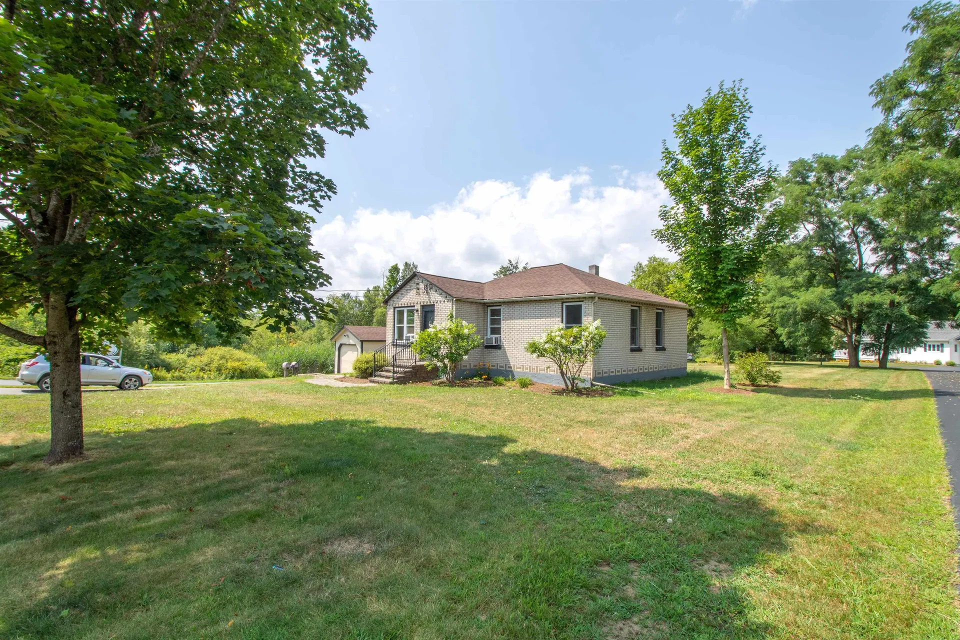 573 Sias Avenue Newport City VT 05855