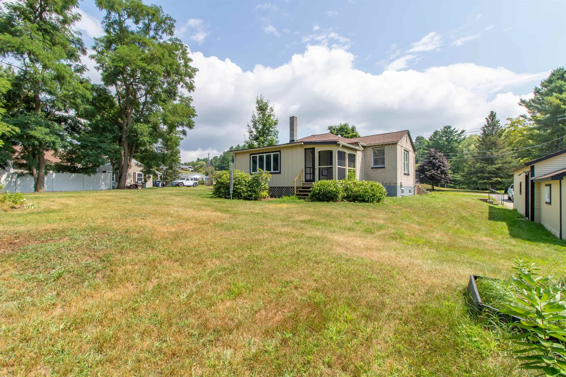 573 Sias Avenue Newport City VT 05855