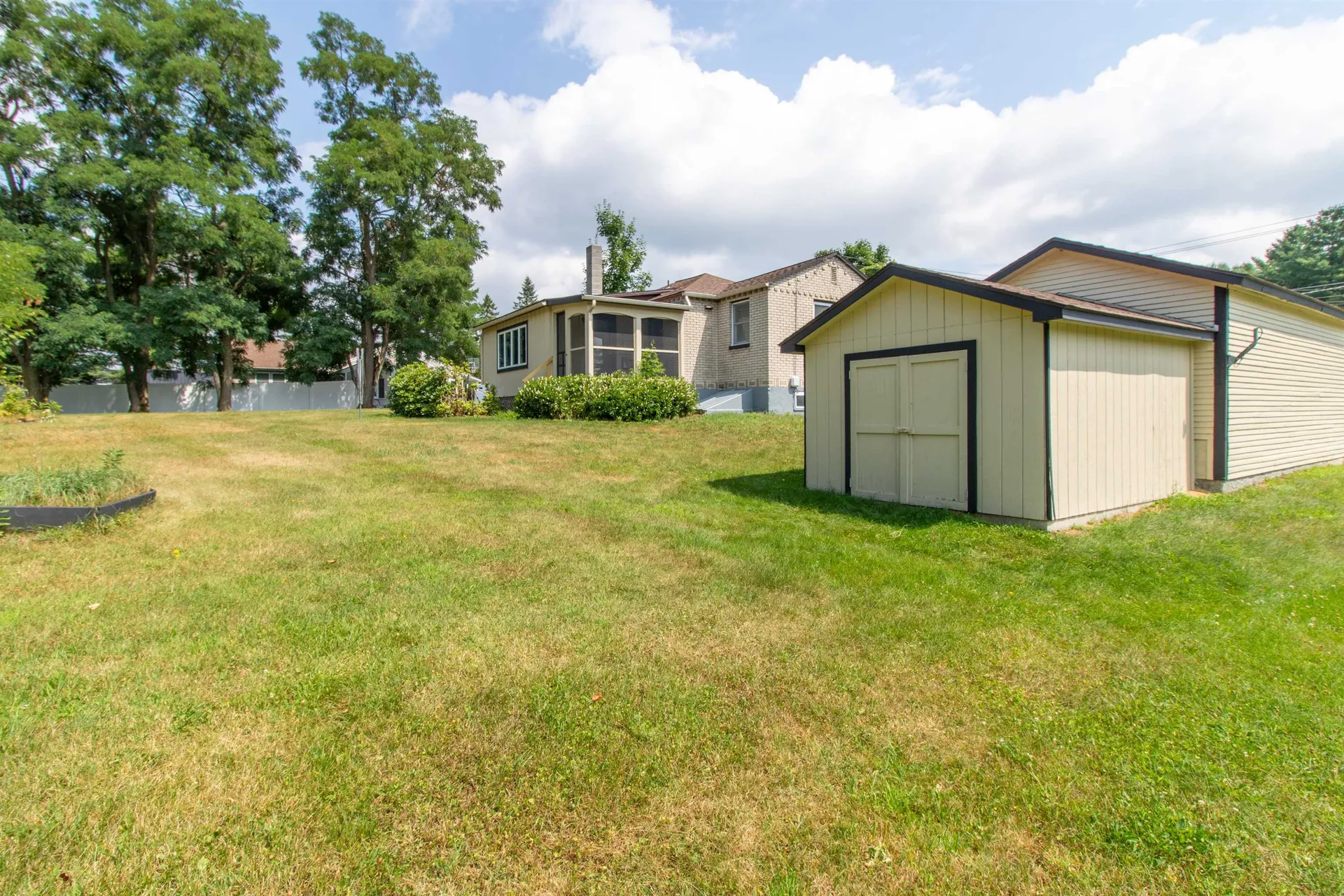 573 Sias Avenue Newport City VT 05855