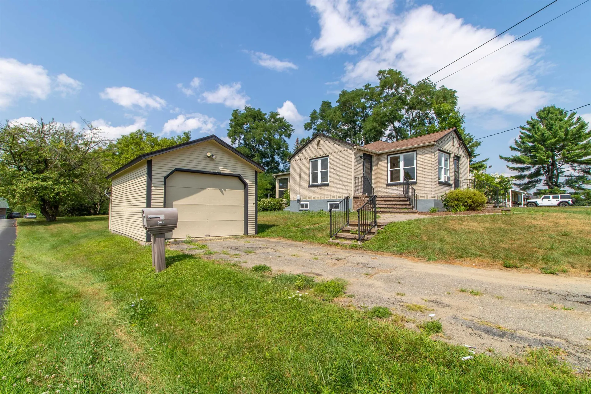 573 Sias Avenue Newport City VT 05855