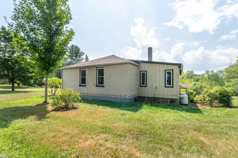 573 Sias Avenue Newport City VT 05855