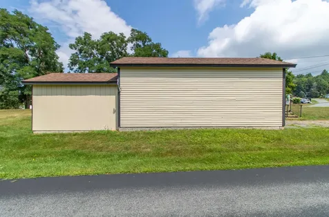 573 Sias Avenue Newport City VT 05855