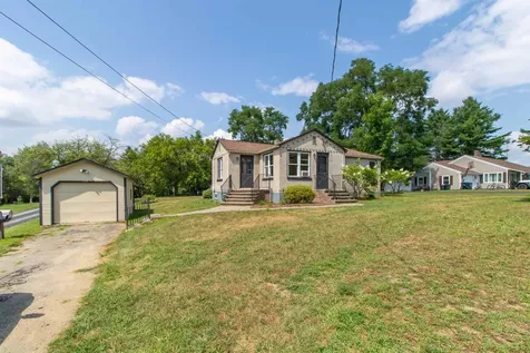 573 Sias Avenue Newport City VT 05855