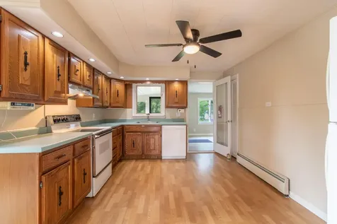 573 Sias Avenue Newport City VT 05855