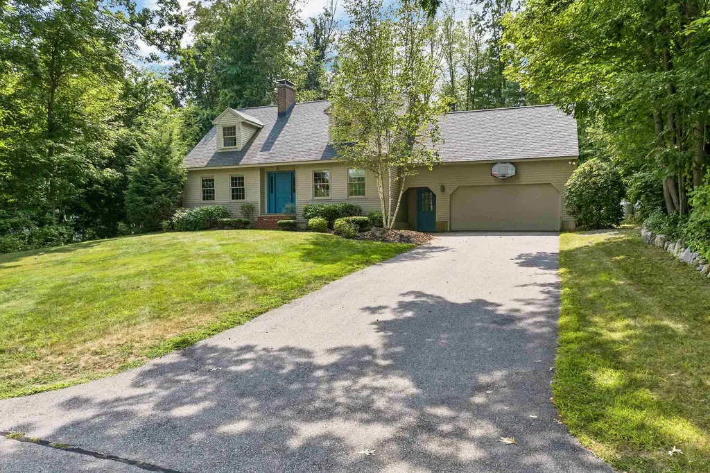 16 Birchwood Way Laconia NH 03246