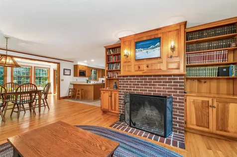 16 Birchwood Way Laconia NH 03246