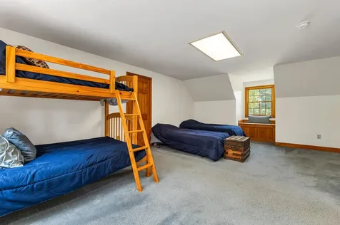 16 Birchwood Way Laconia NH 03246