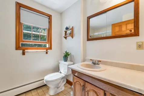 16 Birchwood Way Laconia NH 03246