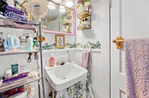 11 Cross Street Montpelier VT 05602