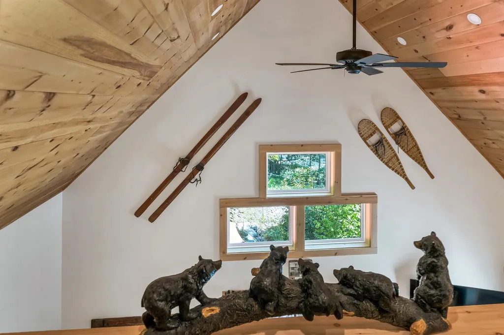 51 Oak Ridge Road Madison NH 03849