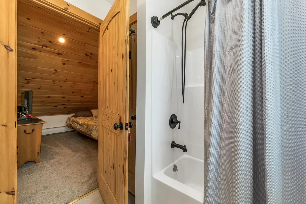 51 Oak Ridge Road Madison NH 03849