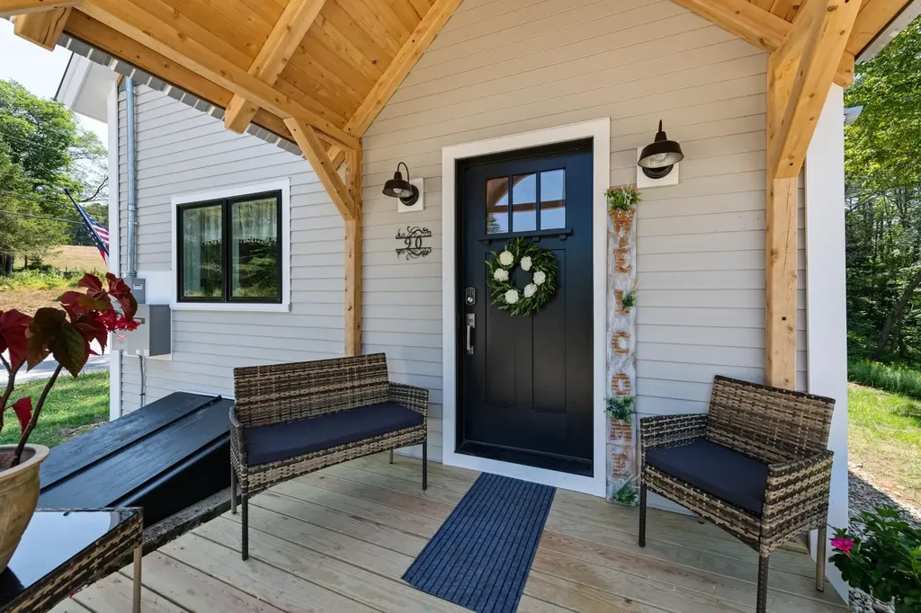90 Ragged Mountain Road Danbury NH 03230