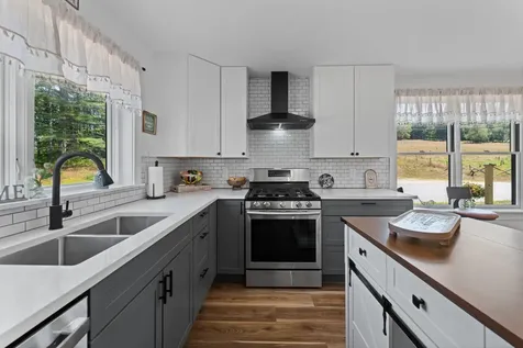 90 Ragged Mountain Road Danbury NH 03230