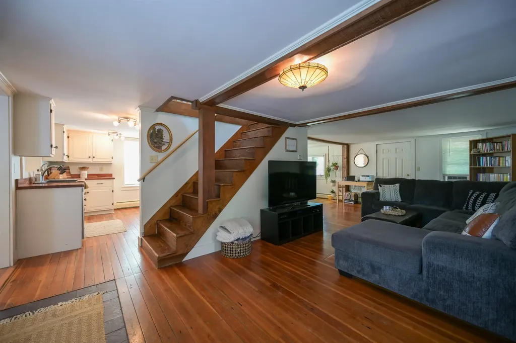 62 Windy Knoll Lane Leicester VT 05733