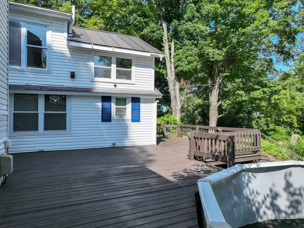 62 Windy Knoll Lane Leicester VT 05733