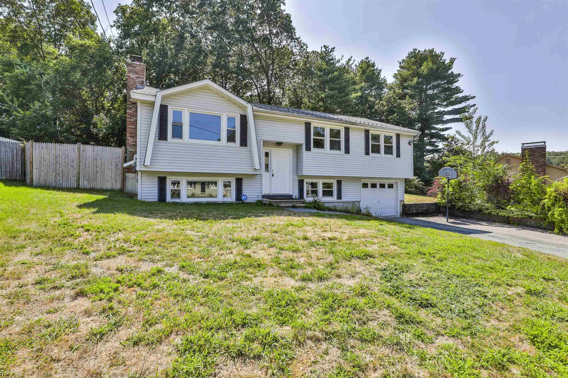 40 Jennifer Drive Nashua NH 03062